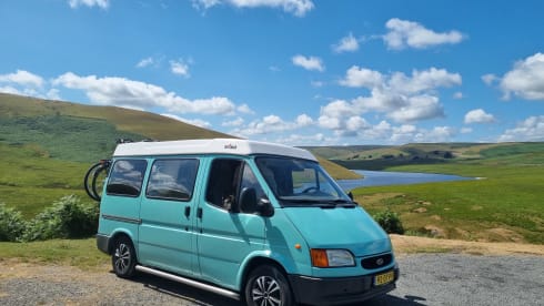 Ons Dirk  – 3-seater Ford bus from 1999