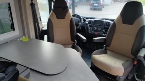 Clever Van with roof tent (4 persons) - Built in 2022