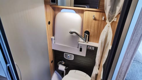 The Hunterwagen! – 4 berth Hymer Sierra Nevada Campervan 2020