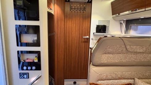 Luxuriöses Adria Coral plus Einzelbetten komplett ausgestattet