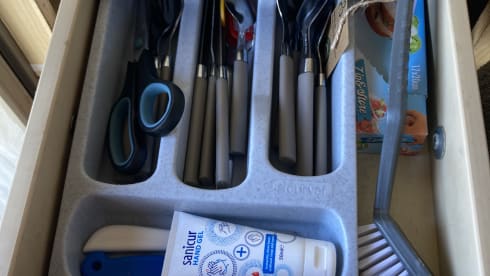 4p Peugeot alcove from 1990