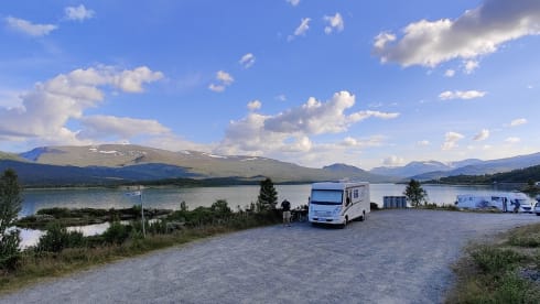 Experience our fully equipped Hymer Integrated. (Extra discount, see below)