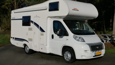 6-person family camper, alcove, Joint Euroliner
