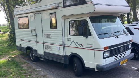 4p Volkswagen alcove from 1991