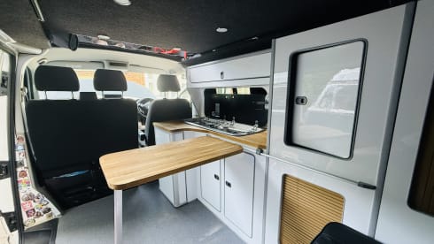 Obi-Van – 4 berth VW Star Wars Themed Lifted 4 x 4 Campervan