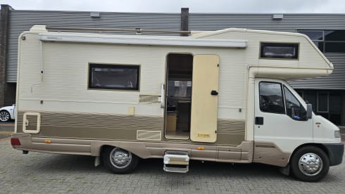 4-6p Fiat alcove from 1997