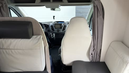 6p Ford alcove uit 2019