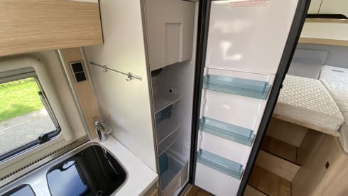 Vrijheid op wielen – Powerful luxury Hymer Mercedes camper semi-integrated from 2019
