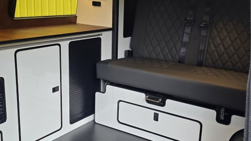 Busbie – 5 berth Volkswagen campervan from 2016