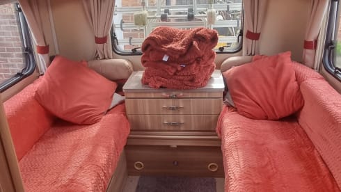 Ron – Ron - 6 Berth Motorhome