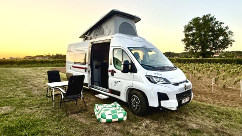 4p volledig uitgeruste campervan - NIEUW!