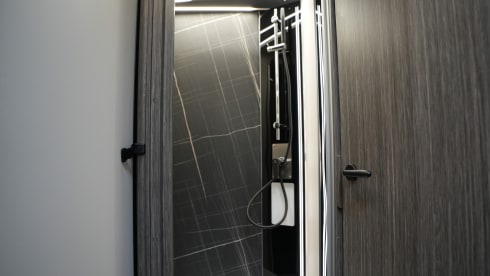 Silver Edition – 4p McLouis semi-integrated uit 2026