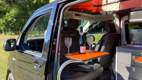 Trevor – VW Campervan 