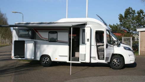 LMC H730G Tourer Lift, Fiat 140 hp manual transmission