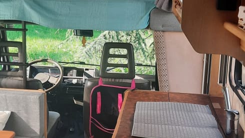 Green 2 – 🚐 Green 2 – Il Nonno dei Camper… ma con il Cuore Caldo e il Frigo Freddo! 🌍