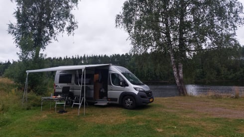 Buckies Travel House – Bus Fiat 2 places à partir de 2026