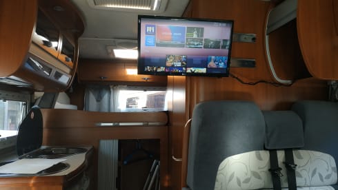 Lovely Camper – Cabinet