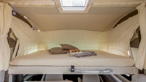 New luxury Integral mobile home Mclouis carat