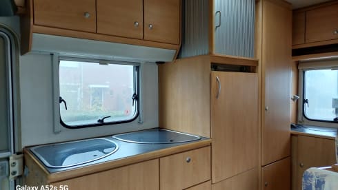 Sunny – 4p Knaus alcove from 2000