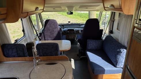 Rifora – Mercedes Hymer Starline 655 intégré 5 places