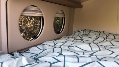 Exceptional 4 berth pop top family campervan from Malibu