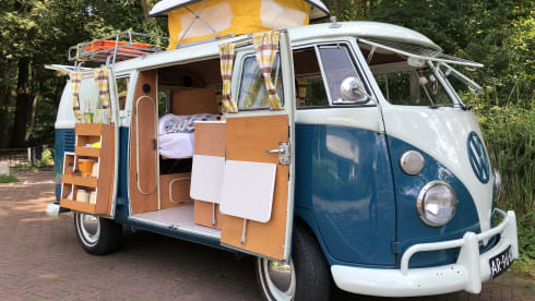 De Bus – 2p Volkswagen bus from 1965