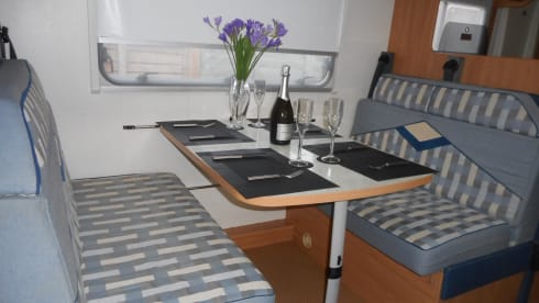 EASY 4 MOTORHOME HIRE JUST TURN UP AND GO
