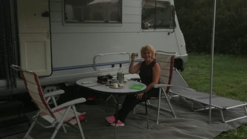 Hymer B584; Freedom, luxury, adventure and dog are allowed !!