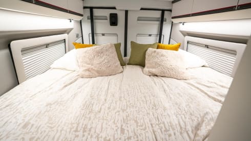 Bill – 'LUXURY' 4 berth Fiat Ducato - Adria Twin Sports 640 SGX (2022)