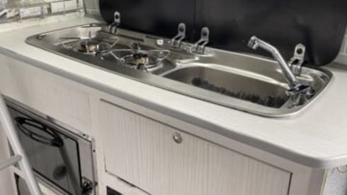 Vida the Van – Vida the Van – Adventure ready, off grid, VW Crafter LWB family campervan