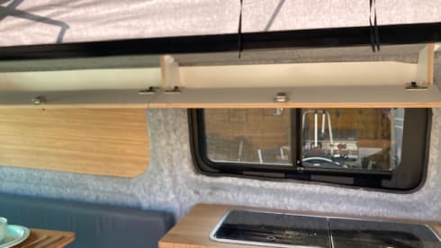 Leetro II – Ford bus camper automatic 2 persons euro6 fully equipped 