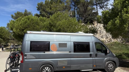 Bus camper with single length beds from 2014