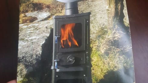 Maeve – Camper with wood stove