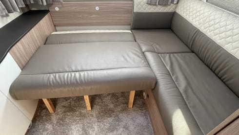 Wohlfühloase Freiheit aushalten, Unterwegs und doch zu Hause  – 3 Zimmer Leiner