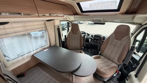 Malibu-Wohnmobil für 4 Personen ab 2024