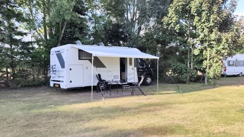 Casita on Wheels –  Luxury 4/5p Sun Living semi-integrated from 2022 off-grid