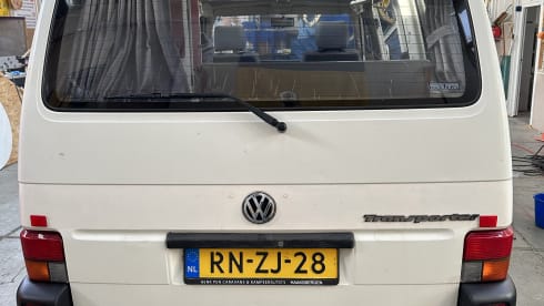het witte schaap – 4p Volkswagen campervan uit 1997