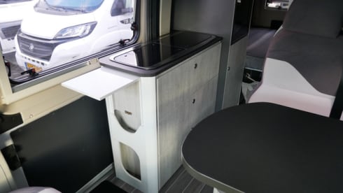 Rode rakker –  Rare & luxurious camper with 2 fixed beds for 4p (2020) 