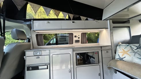 Aggi – AGGI DUB - VW (LWB) Camper with all your creature comforts- North Devon