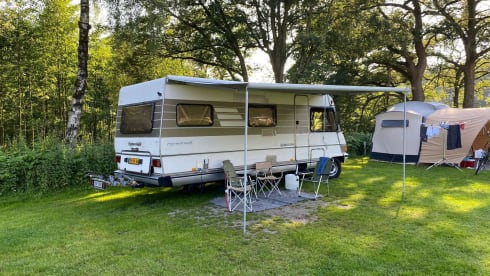 6p Hymer integrated uit 1990