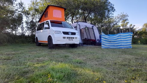 Bella – Hire Bella our lovely vw campervan