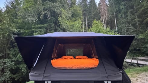 W R A N G L E R . – Jeep Wrangler Rubicon avec remorque tout-terrain en option RS Camp ES-3 (<750 kg)
