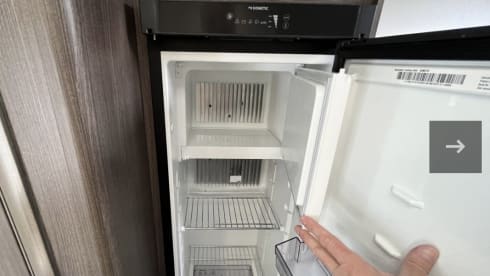 Queenie – Eldiss Majestic 250 - luxury 4 berth with extras 