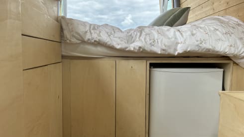 ONA – 2-seater Volkswagen bus from 2011