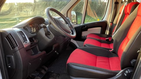 Madame Voyage – Voyage voyage met Madame Voyage! 