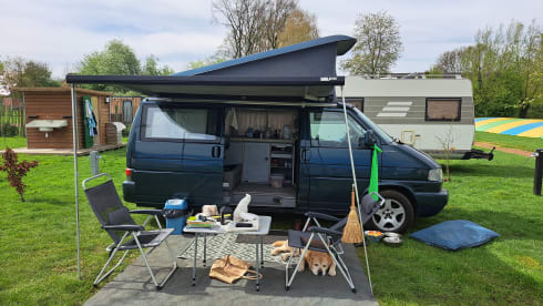 Volkswagen camper bus – 4p Volkswagen California from 2001 4wd