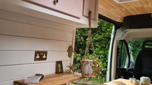 Blanche – Wheelchair accessible camper.