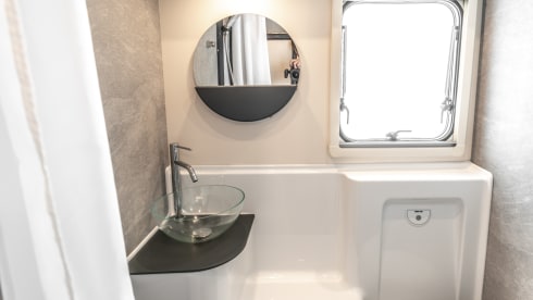 Kilig 9 – 2024 Rimor Kilig 9, 6 Berth Motorhome with Optional Garage