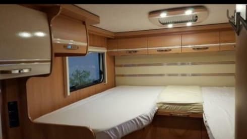 Beautiful spacious comfortable fine fully equipped 4 person camper