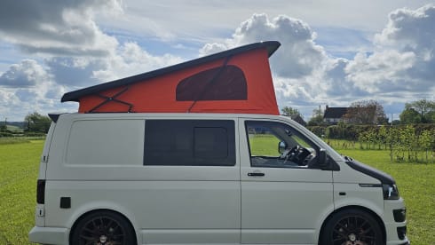 Stan – 4 berth Volkswagen campervan from 2008